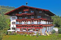 der Gasthof im sommer